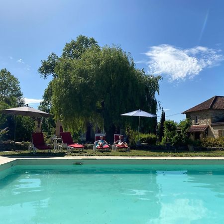 Sfeervol Vakantiehuis Op Landgoed Aan De Dordogne Villa Prudhomat Luaran gambar