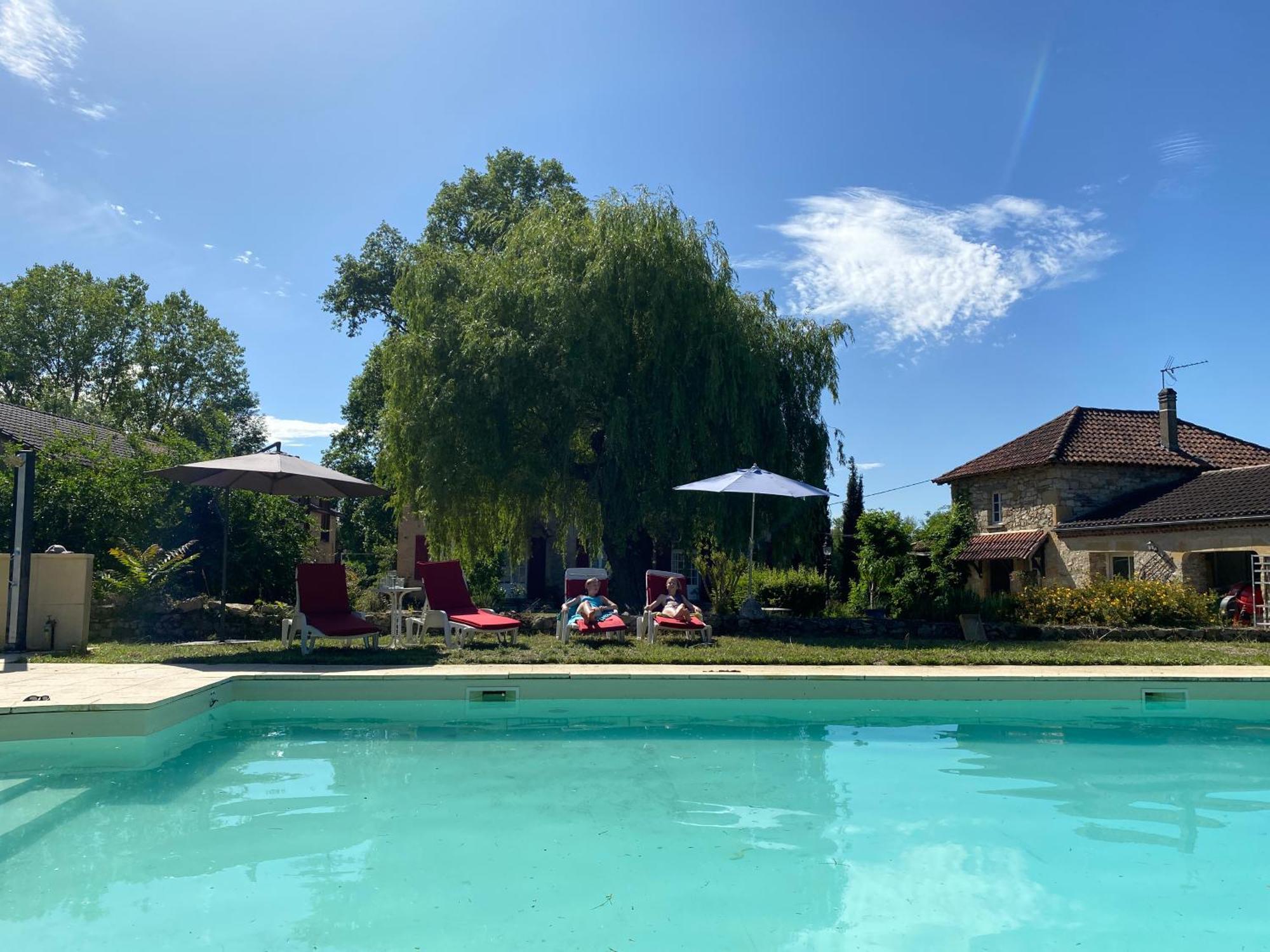 Sfeervol Vakantiehuis Op Landgoed Aan De Dordogne Villa Prudhomat Luaran gambar