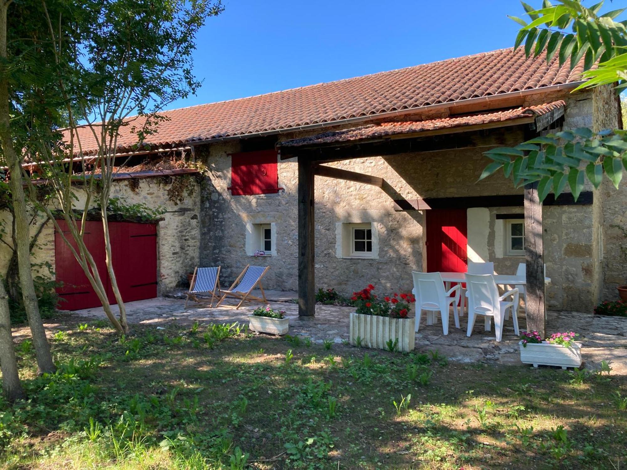 Sfeervol Vakantiehuis Op Landgoed Aan De Dordogne Villa Prudhomat Luaran gambar