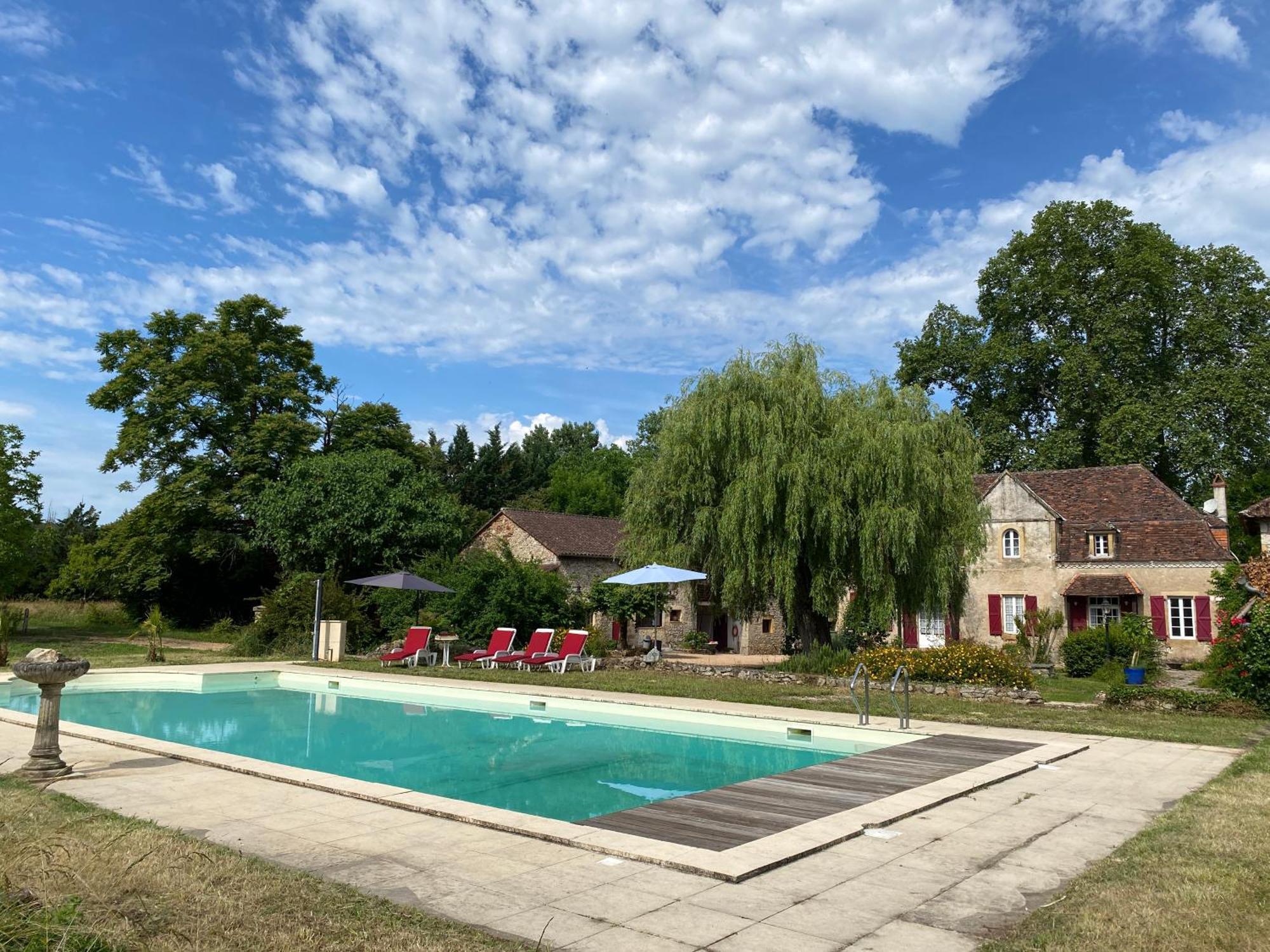 Sfeervol Vakantiehuis Op Landgoed Aan De Dordogne Villa Prudhomat Luaran gambar