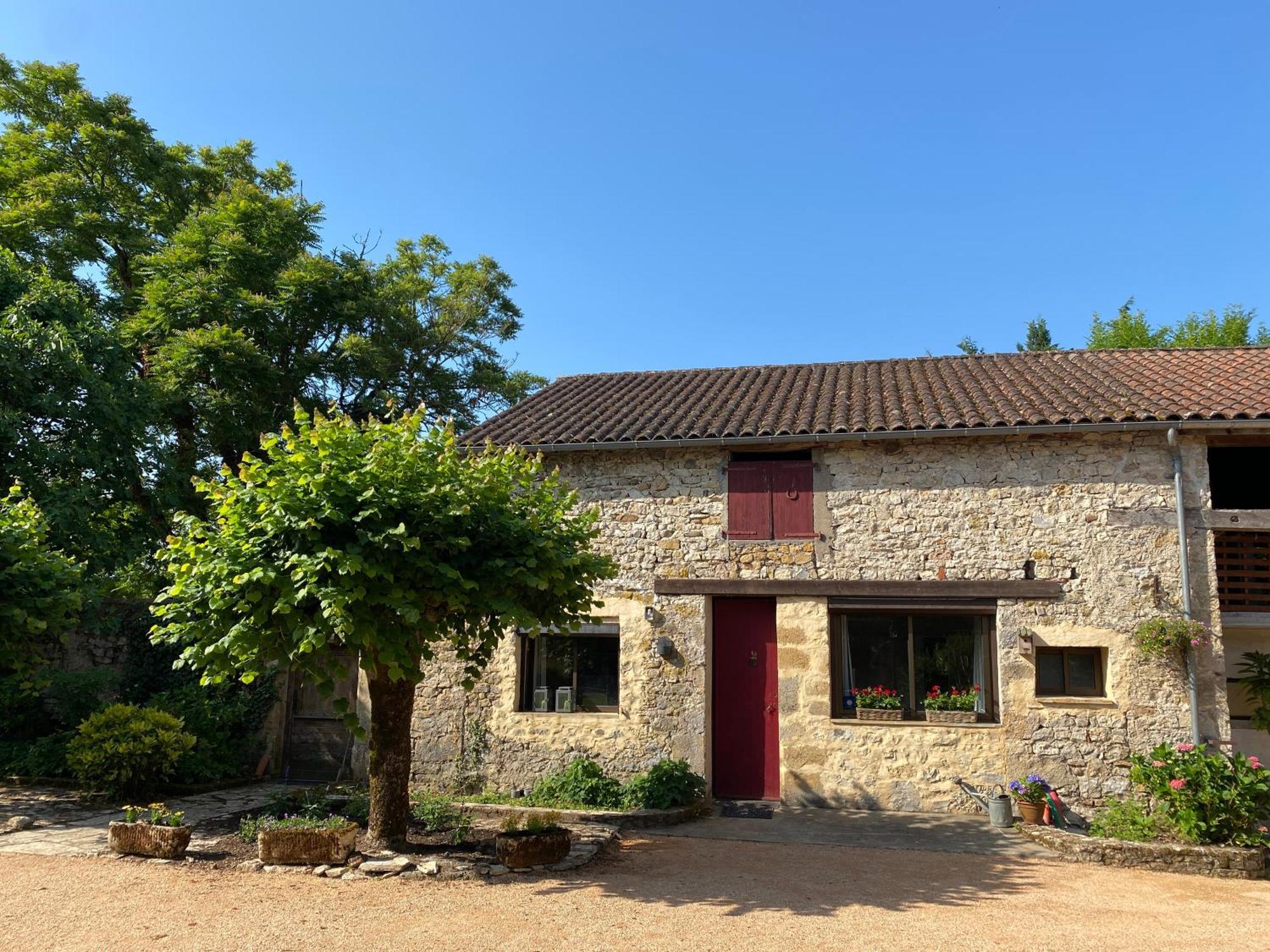 Sfeervol Vakantiehuis Op Landgoed Aan De Dordogne Villa Prudhomat Luaran gambar